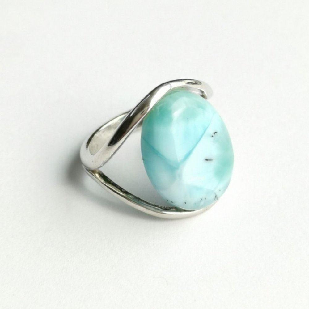 New, sterling silver cabochon larimar ring size 7.5